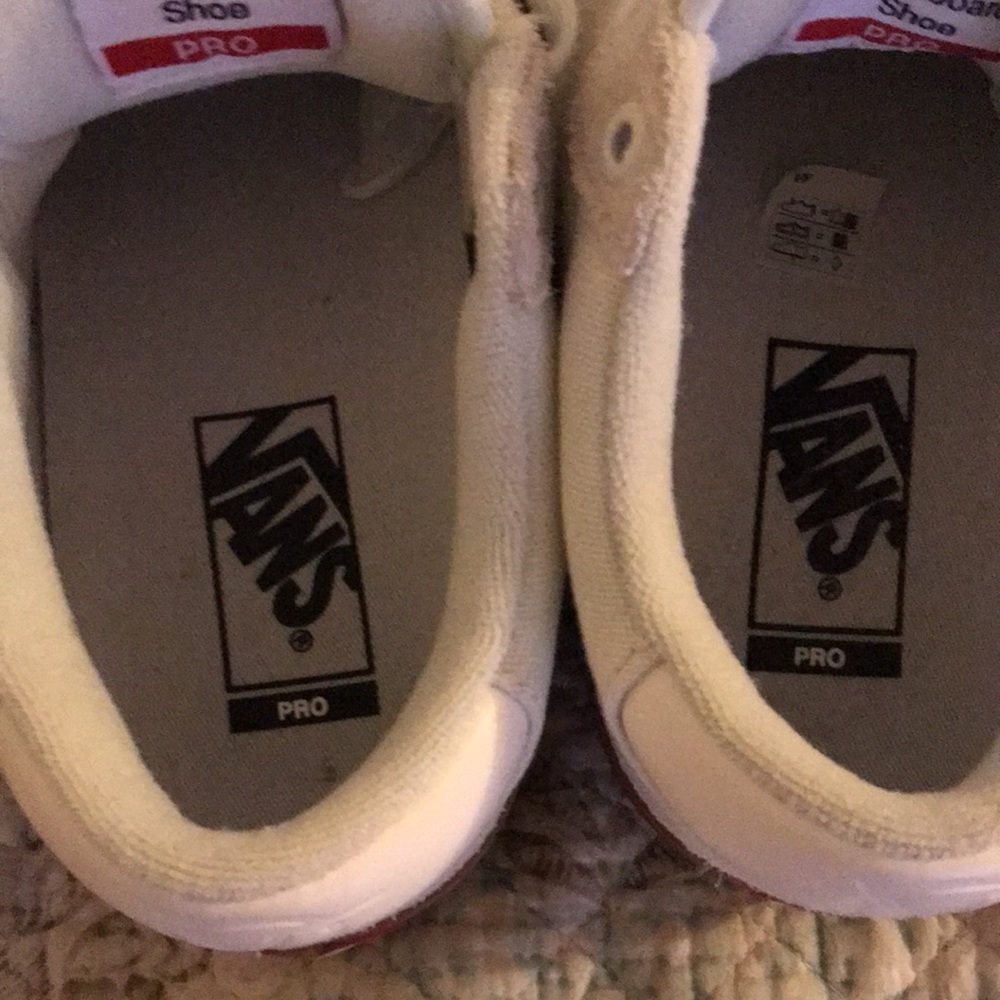 Vans - Picture 6 of 7